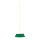 Escoba grande tipo cepillo, cerdas de PVC, bastón de madera ES-220C